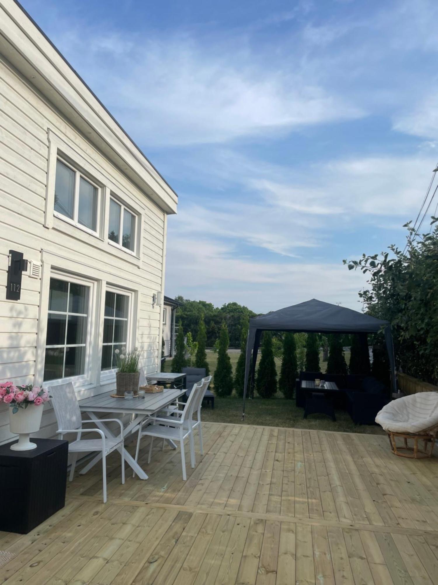Ett Nytt Fraesch Hus Utanfoer Stockholm Naera Arlanda Villa Rosersberg Екстериор снимка