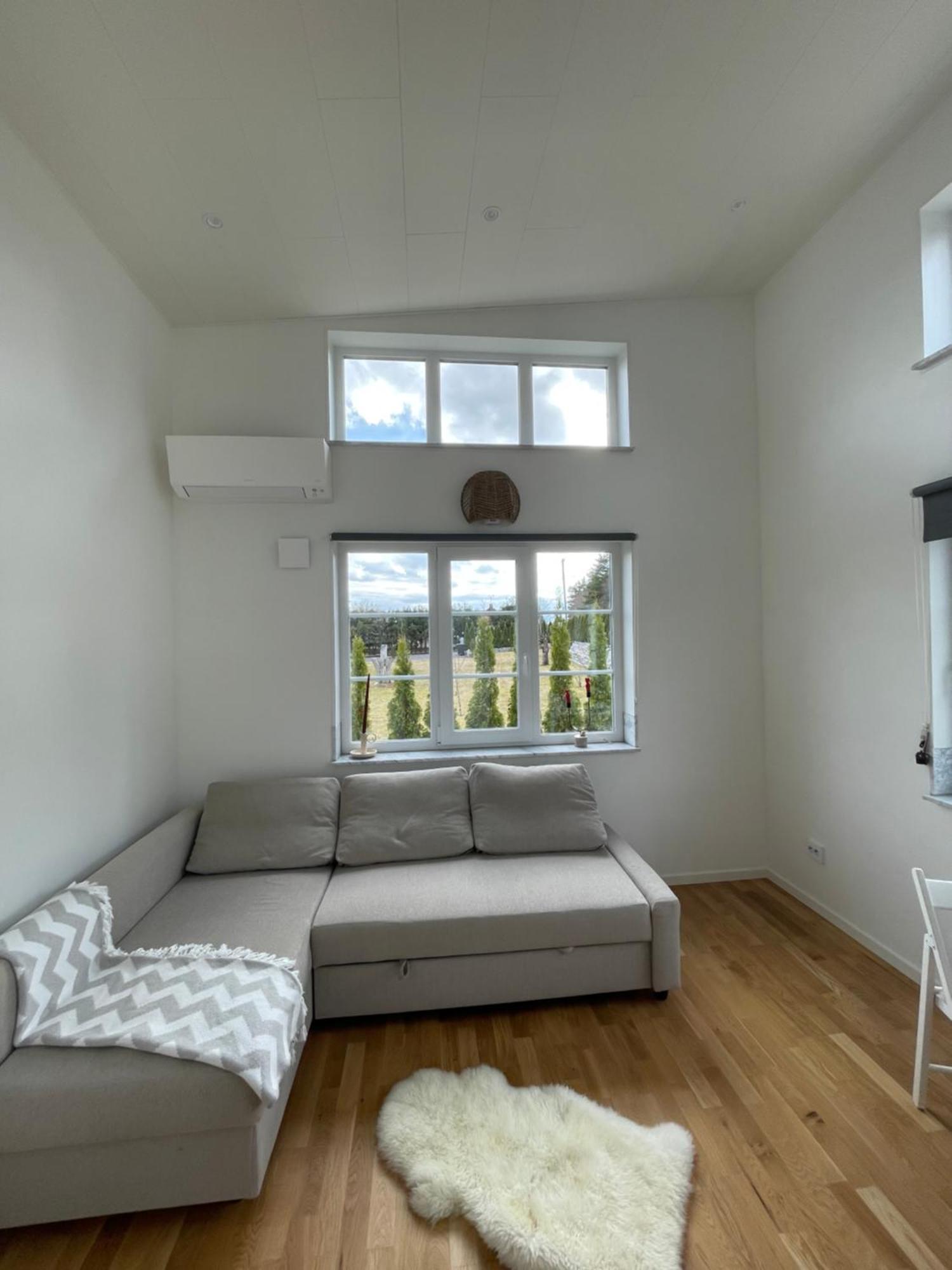 Ett Nytt Fraesch Hus Utanfoer Stockholm Naera Arlanda Villa Rosersberg Екстериор снимка